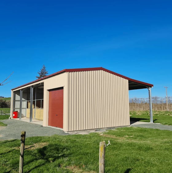Small tack shed for horses - Wide Span Sheds
