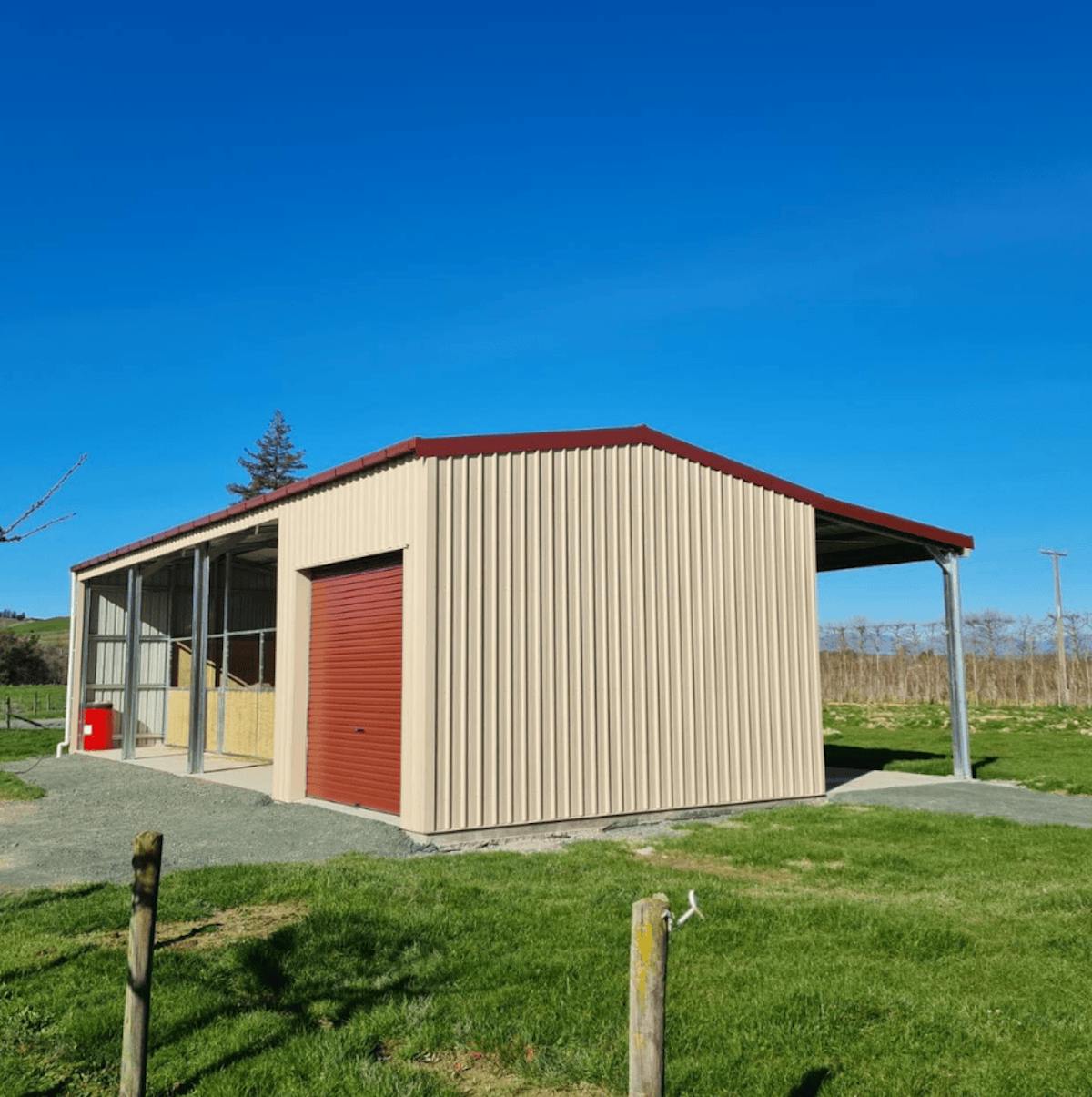 Small tack shed for horses - Wide Span Sheds