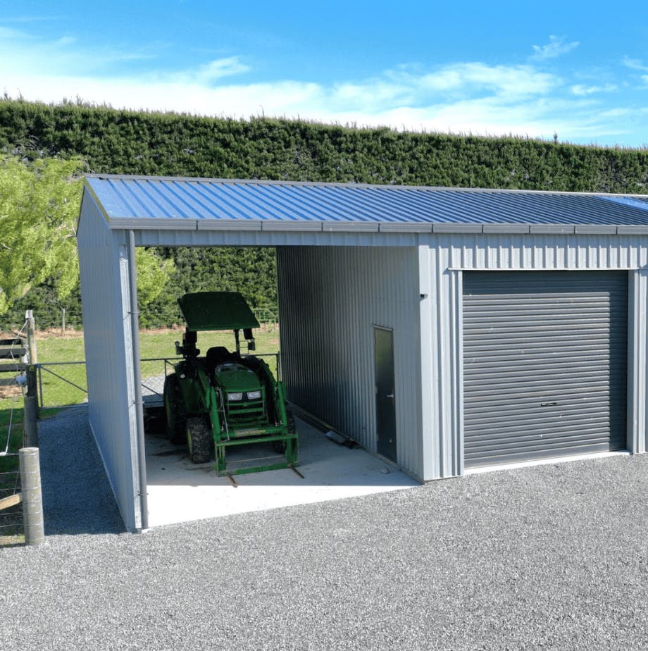 Farm shed with tractor - Wide Span Sheds Farm shed with tractor - Wide Span Sheds