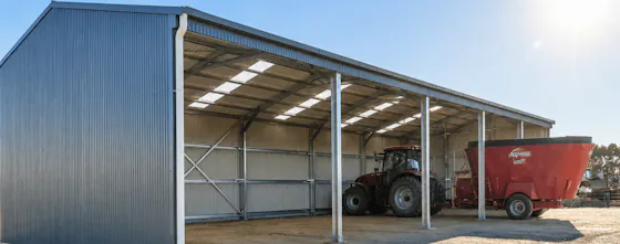 1.-NZ-Imagery Farm-Sheds Mahinery-shed-with-tractor-hero