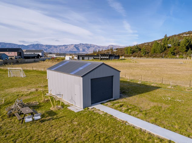 Single garage in Central Otago