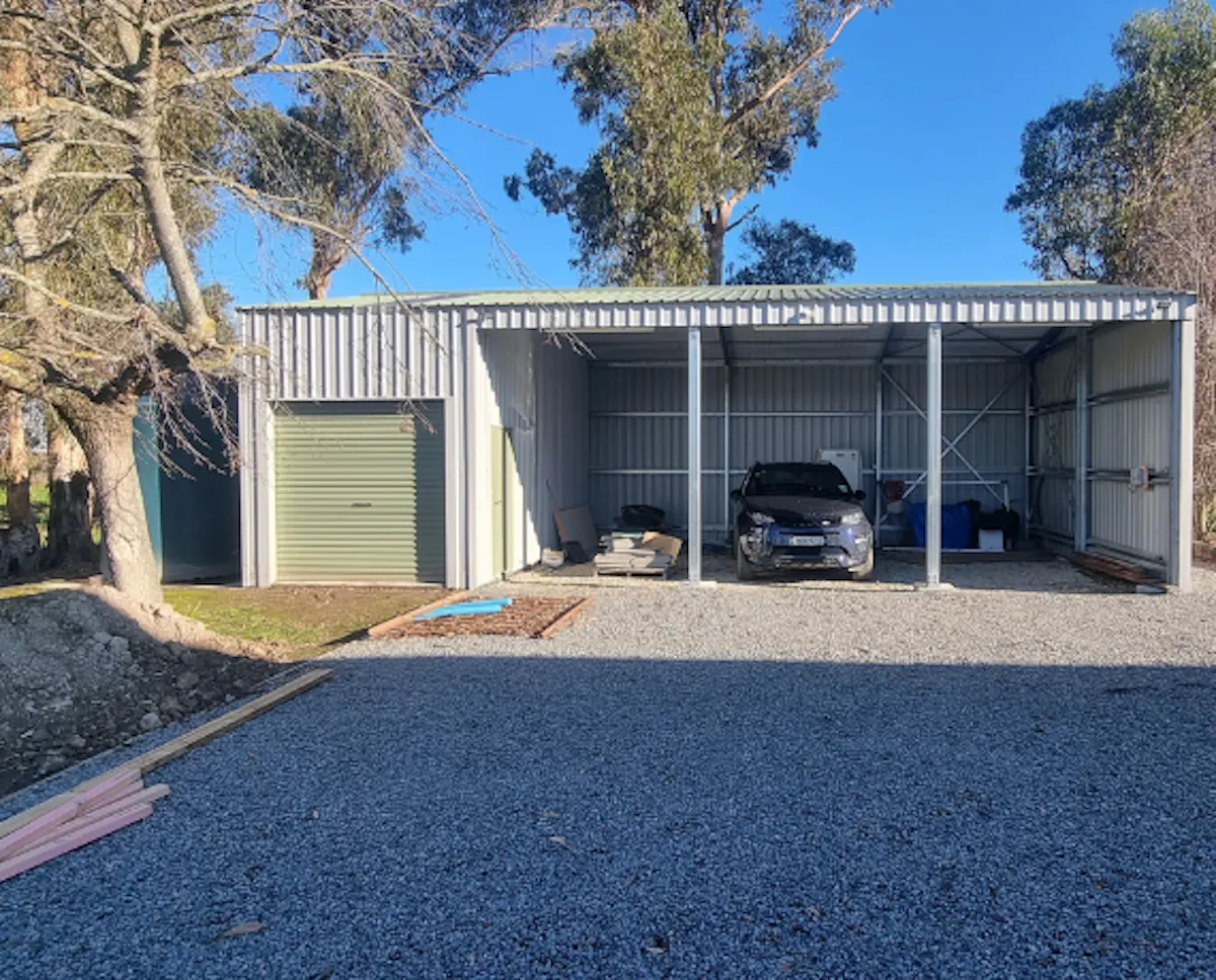 1.-NZ-Imagery Hero-Images 3-bay-open-and-closed-farm-shed