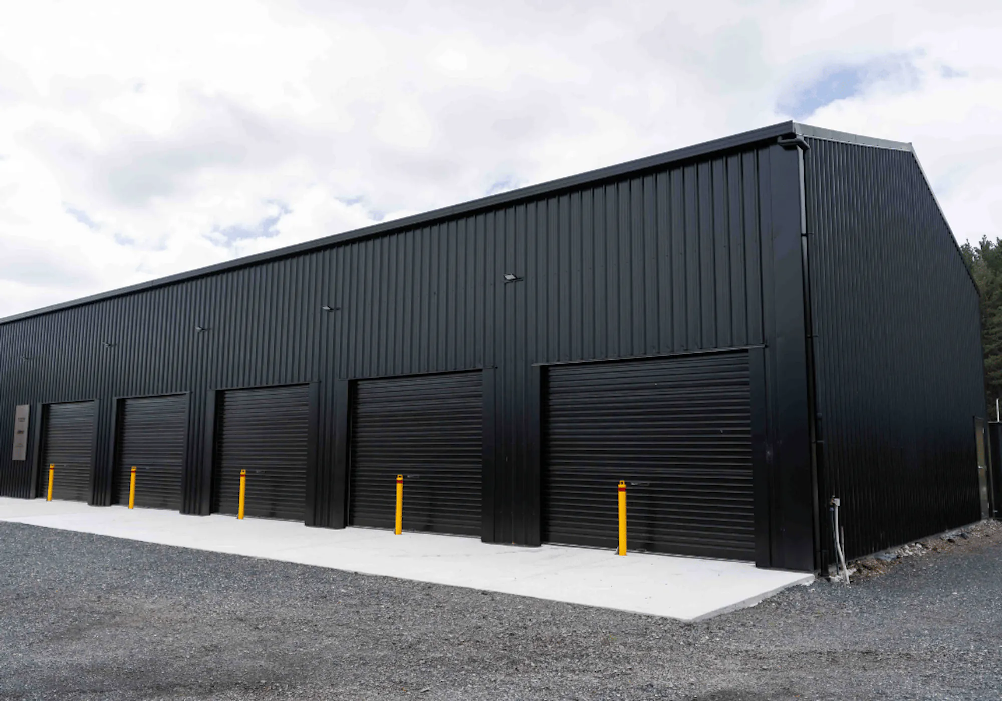 1.-NZ-Imagery Inspo-Gallery Meremere-Drift-Park 6-bay-shed-industrial