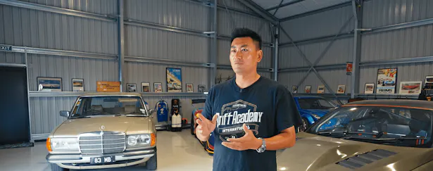 1.-NZ-Imagery Inspo-Gallery Meremere-Drift-Park Drift-park-customer-inside-shed