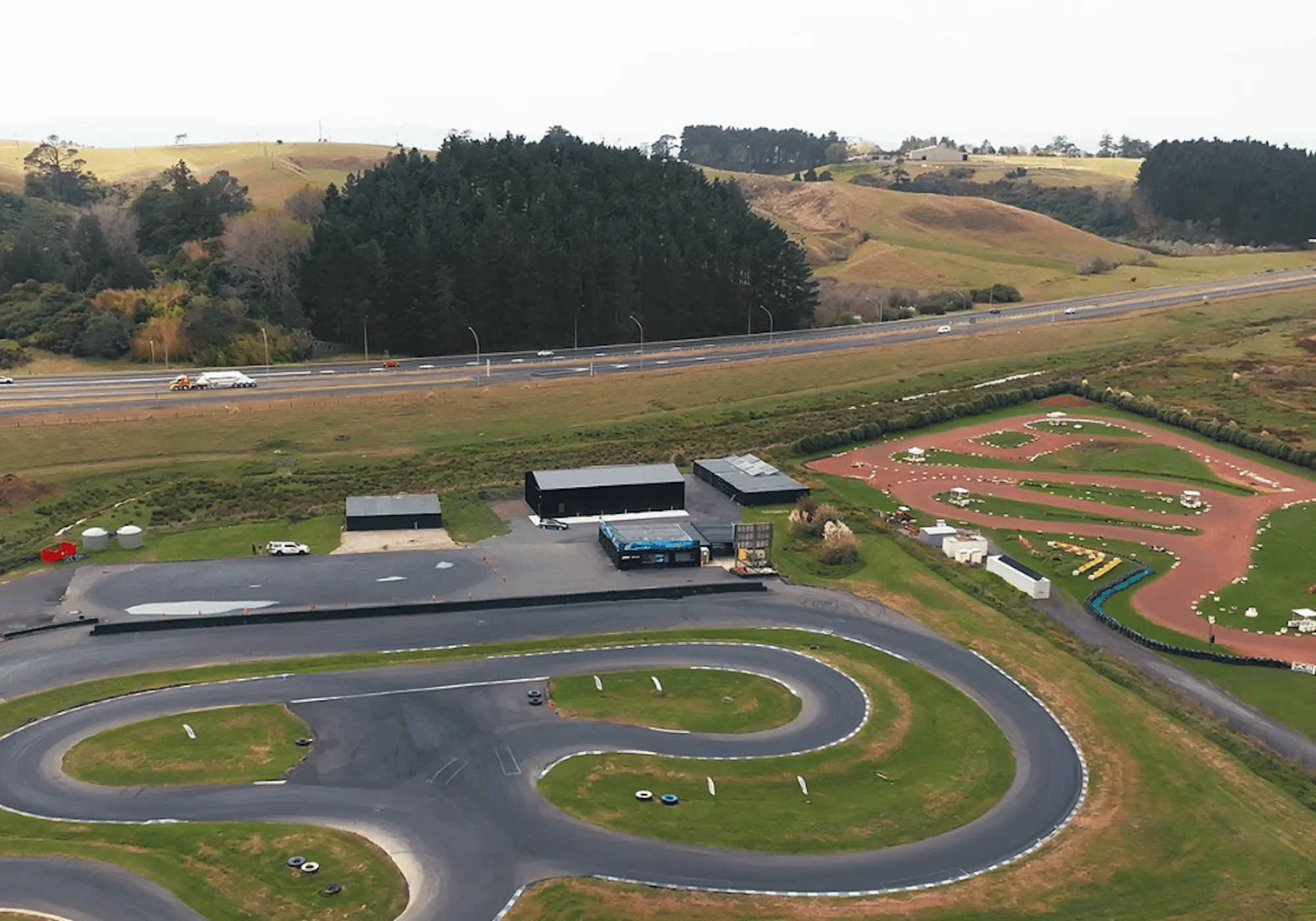 1.-NZ-Imagery Inspo-Gallery Meremere-Drift-Park aerial-photo-of-industrial-6-bay-shed