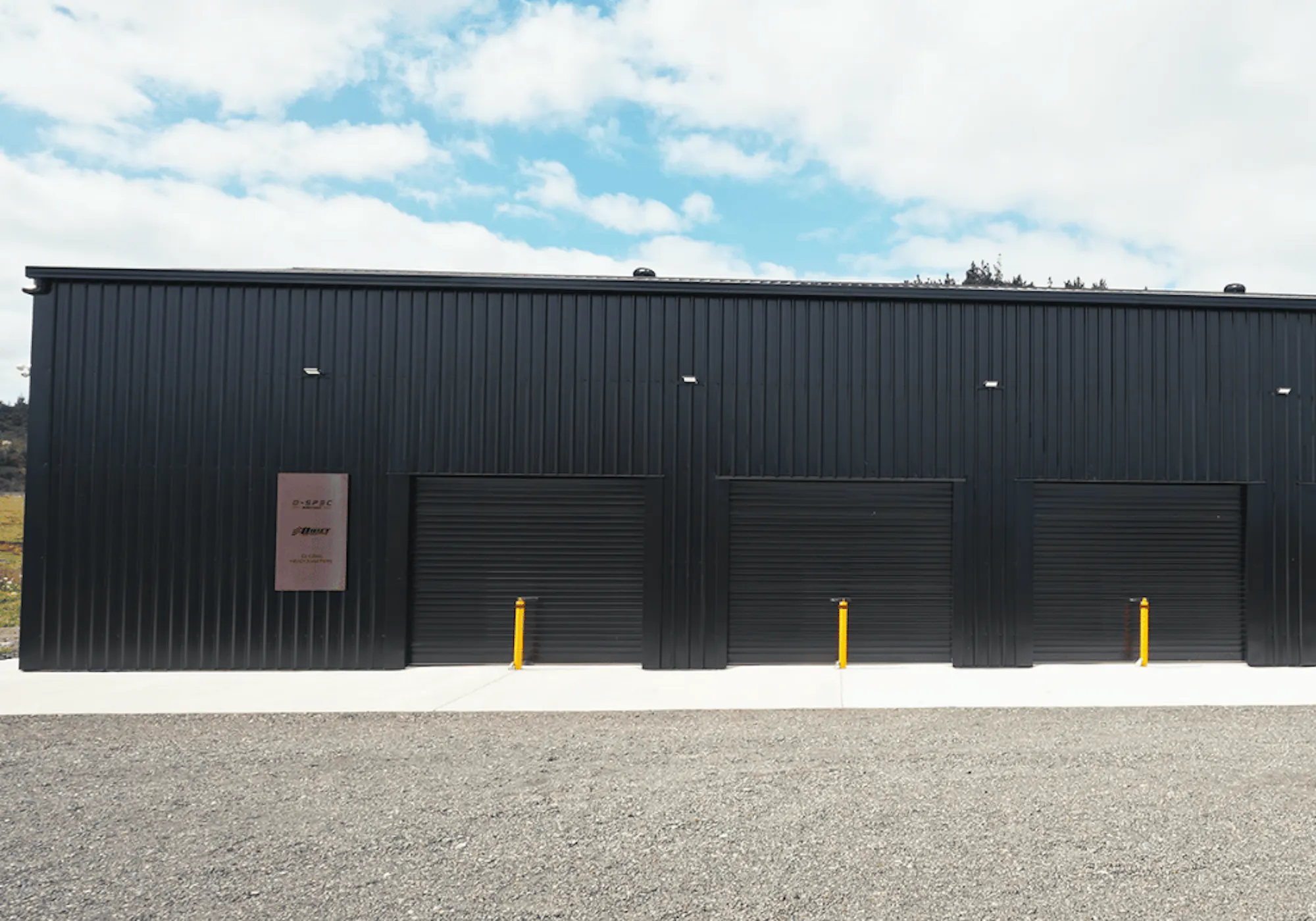 1.-NZ-Imagery Inspo-Gallery Meremere-Drift-Park custom-naming-on-wide-span-shed