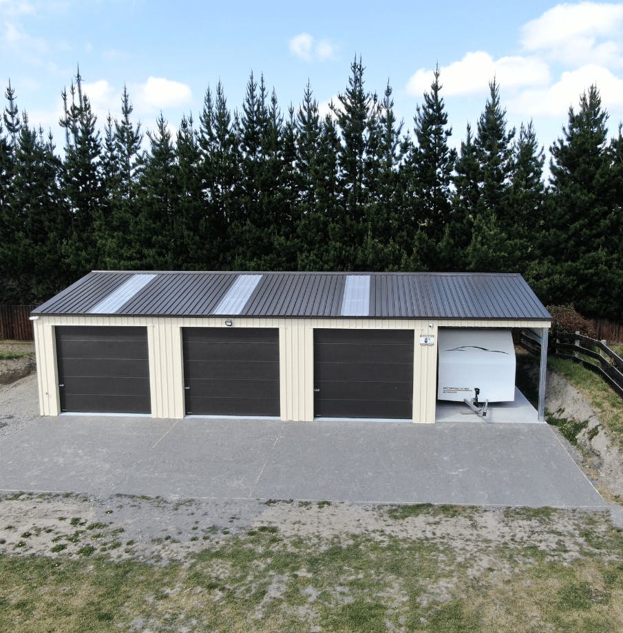 9x15 shed light colour with dark doors - Wide Span Sheds 9x15 shed light colour with dark doors - Wide Span Sheds