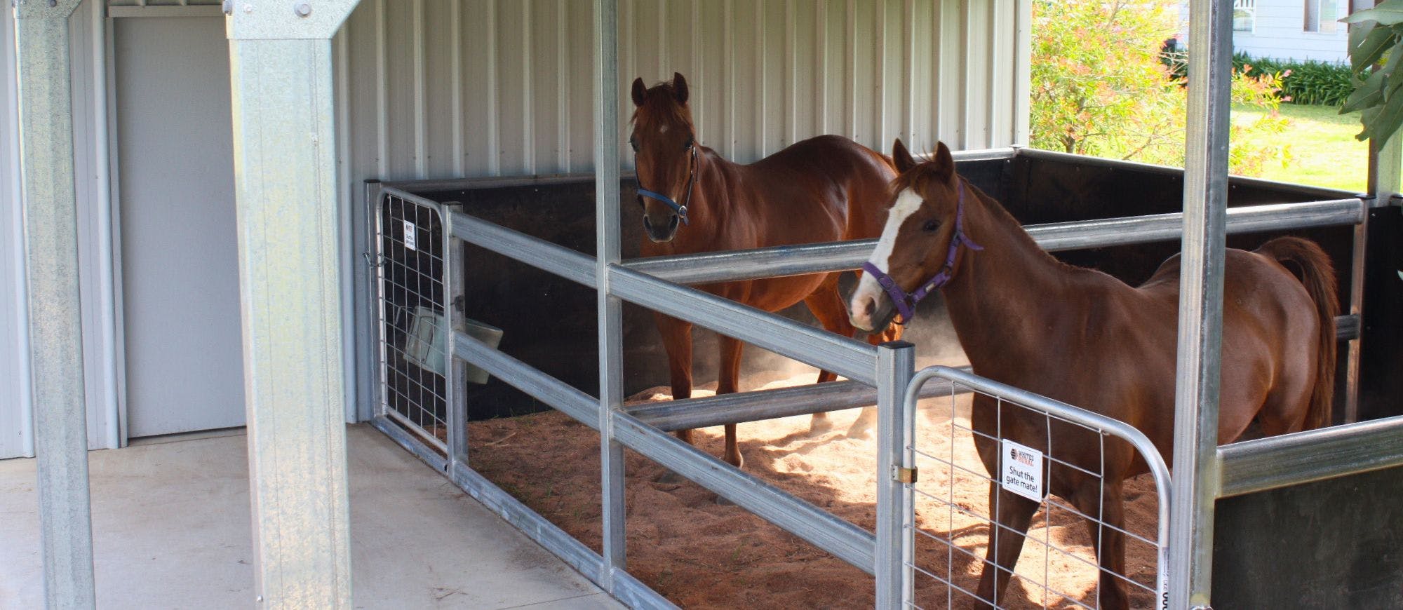 Image-Slider horse-stables-sheds-7 Image-Slider horse-stables-sheds-7